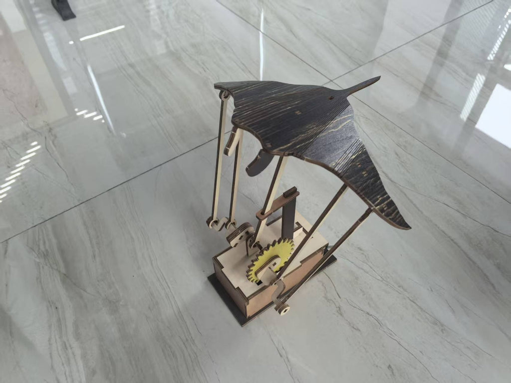 Electric Bionic Manta Ray Figurine – Realistic Handmade Swimming Motion Decor